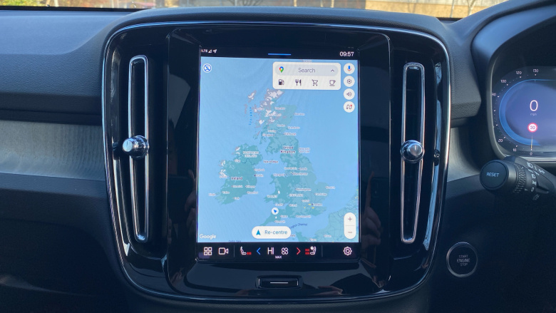 Volvo XC40 2.0 B4P Ultra Dark 5dr Auto Petrol Estate